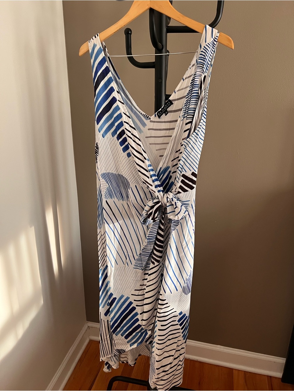 U.S. Size 16 - Eloquii White & Blue V-Neck Tie-Waist Midi Dress